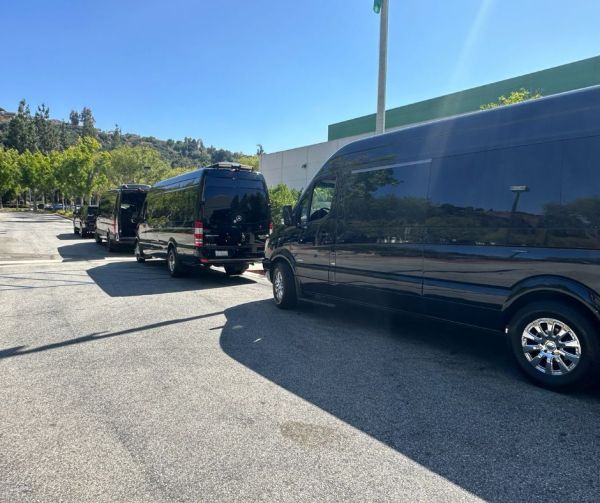Tired of Rideshare Headaches? Here’s Why Locals Prefer Limo Services in Anaheim, CA